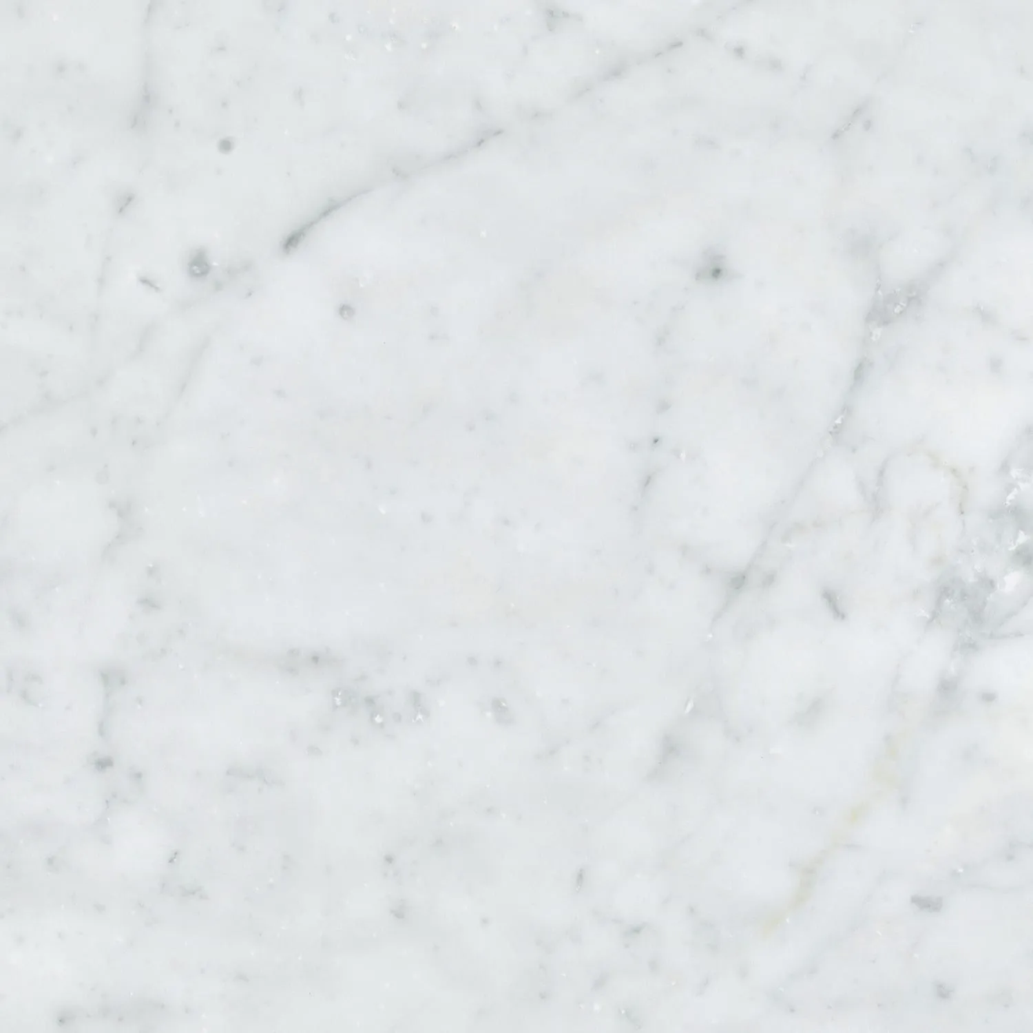 Слэб белого мрамора Bianco Carrara с природной серой прожилкой